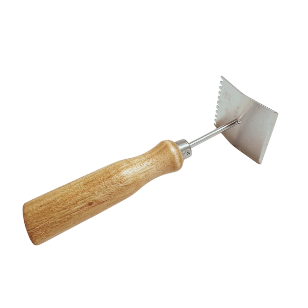 Sp�rrgallerrensare/skrapa m tr�handtag i gruppen Biodling / Kupor och tillbeh�r / Sp�rrgaller hos LP:S Biodling AB (106367LP)