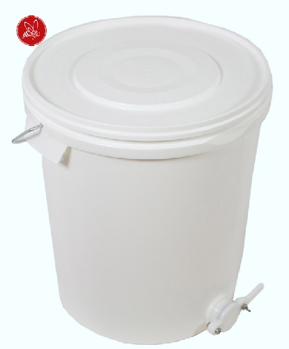 Behllare plast 33 liter med kran i gruppen Skrd / Frvaring Omrrning Behllare / Behllare / Plastbehllare hos LP:S Biodling AB (109711)
