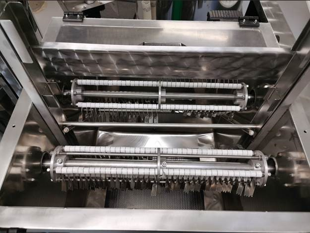 Avt�ckningsmaskin Langstroth med stativ och uppsamlingsl�da LP:s